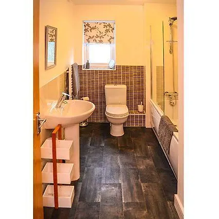 بيت للعطل 15 Laundry Mews *